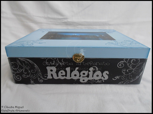 Caixa para 12 relógios 