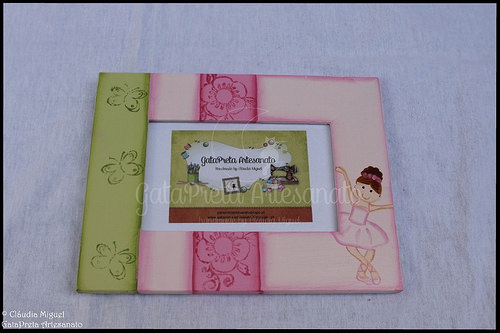 Caixa de medicamentos e moldura 