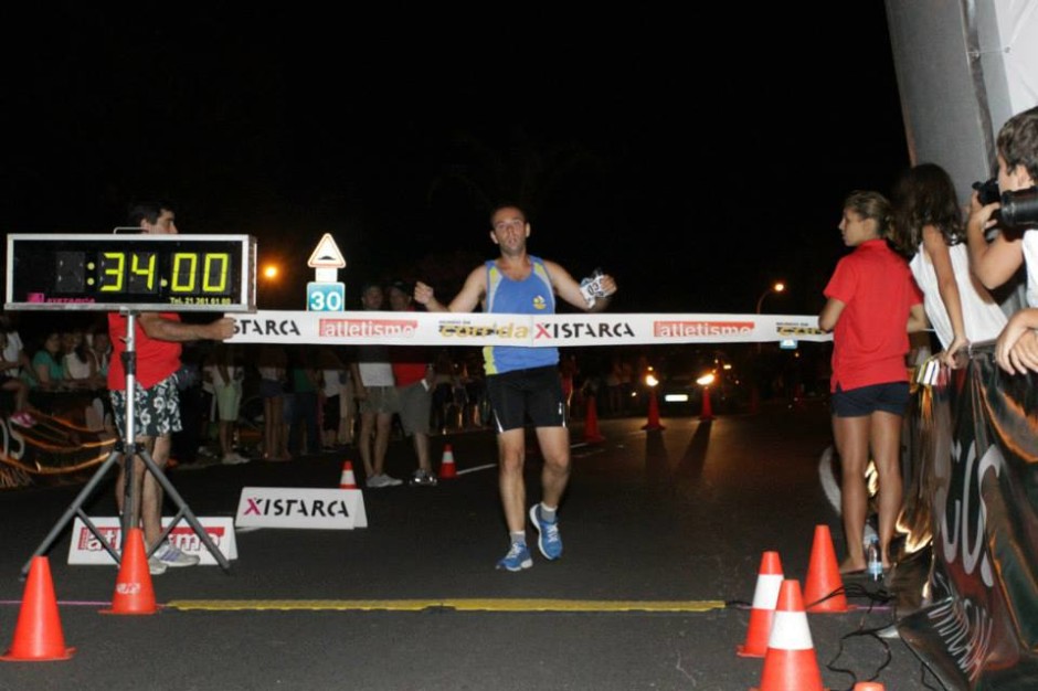 533686_572160752822536_2069082750_n