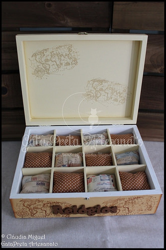 Caixa para 12 relógios 