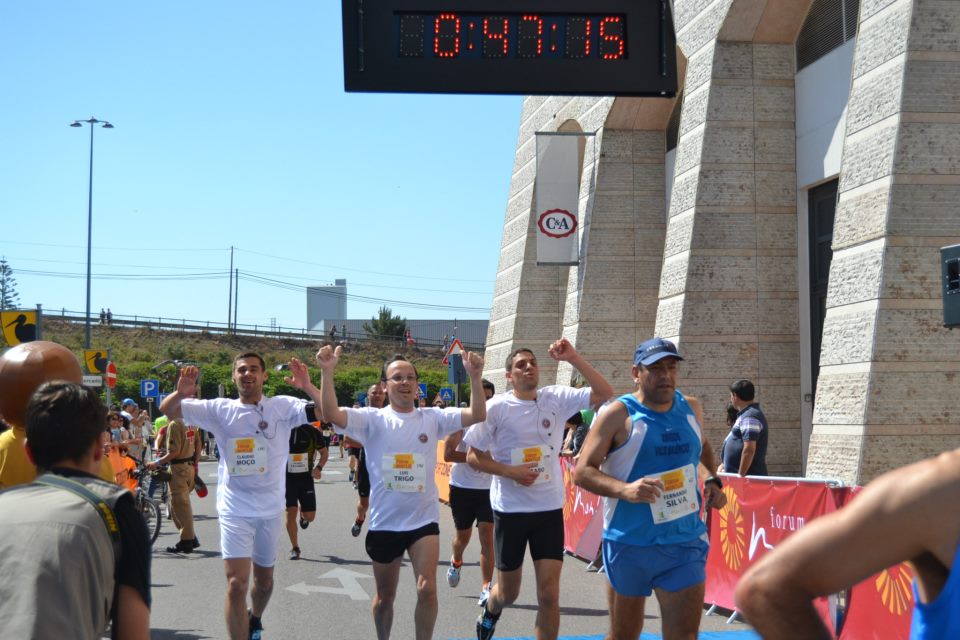 942073_140708216116901_1925096472_n