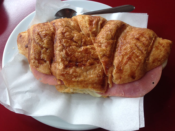 croissant misto