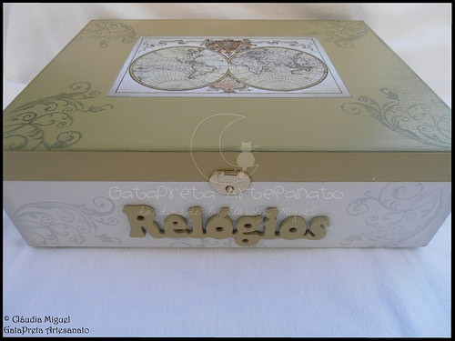 Caixa para 12 relógios 