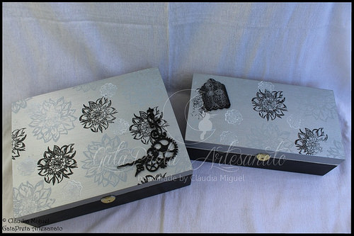 Caixa para 12 relógios e caixa de bijuterias 