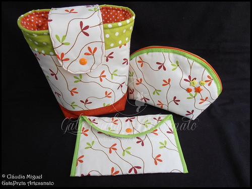 Bolsa para fraldas, nécessaire e bolsa para documentos 