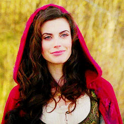 Red-red-riding-hood-ruby-29860707-245-245.gif