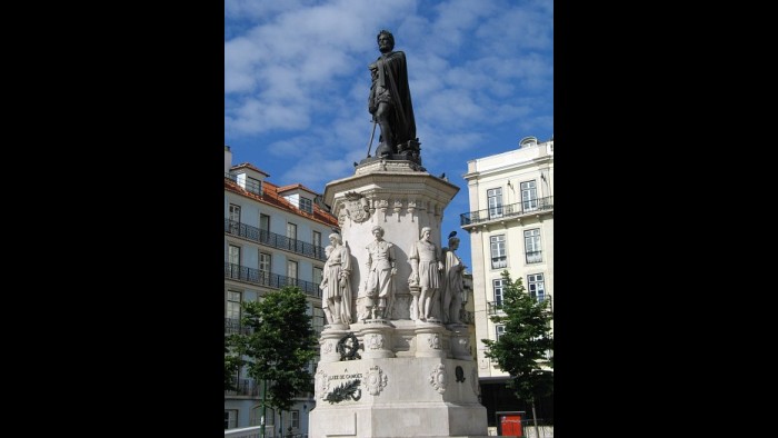 A estátua de Camões em Lisboa foi construída du
