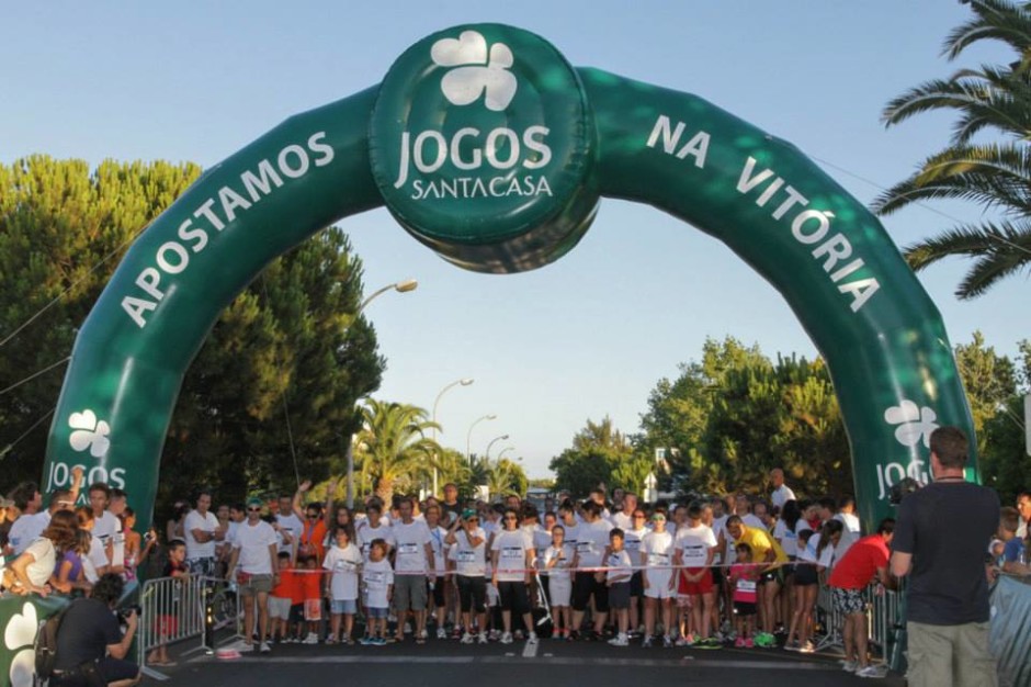 553102_572158719489406_2035730422_n