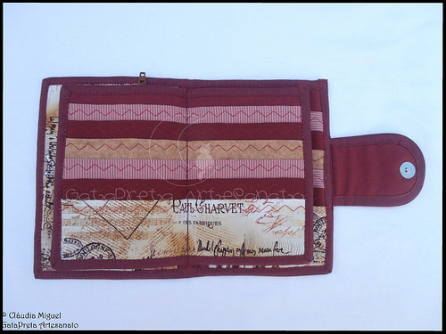 Carteira para 25 cartões, notas e moedas 