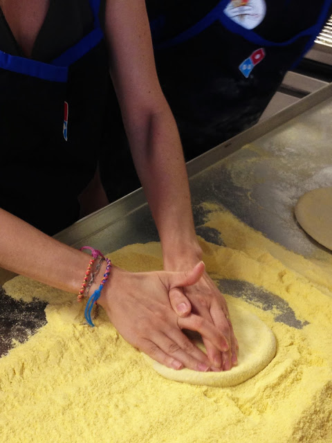 Domino's Pizza + pizza take away + pizza + restaurantes + domino's pizza portugal + cozinhar + refeições + aprender a fazer pizza