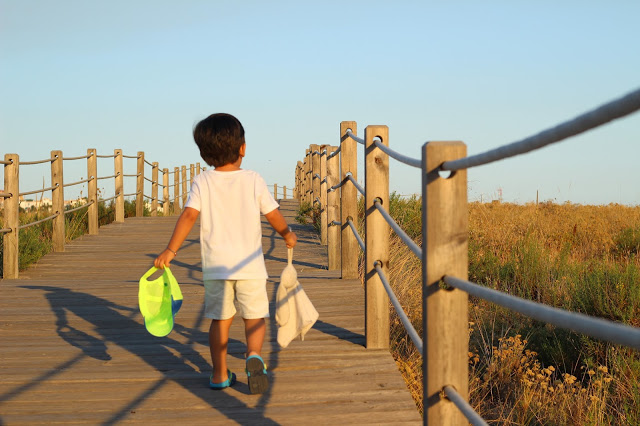férias em família + vidamar + hotéis para famílias + praia dos salgados + alimentação das crianças nas férias + piscina + férias de verão + gap kid + calções de banho gap + mochila de praia uriage + uriage