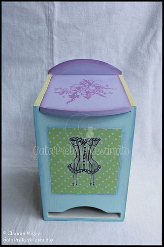 Maleta para manicure e caixa para pensos 