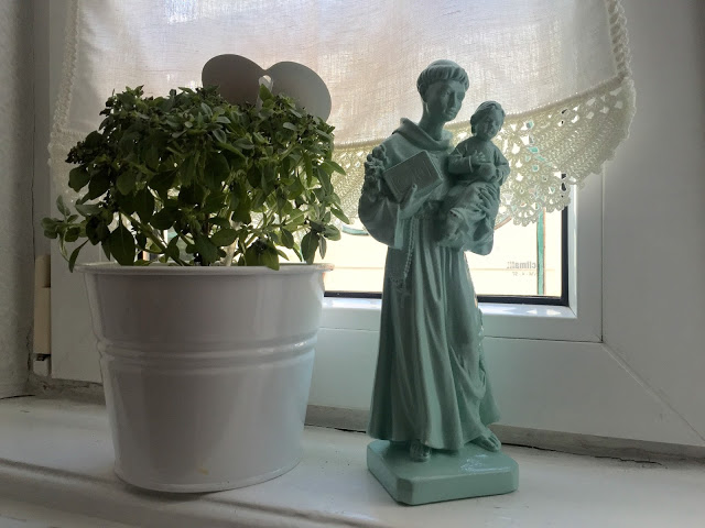 santo antónio + festas de lisboa + mangericos + quadras de santo antónio + santo casamenteiro santo antónio + festas de lisboa + mangericos + quadras de santo antónio + santo casamenteiro