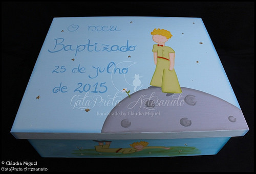 Caixa grande de batizado e lembrancinhas 