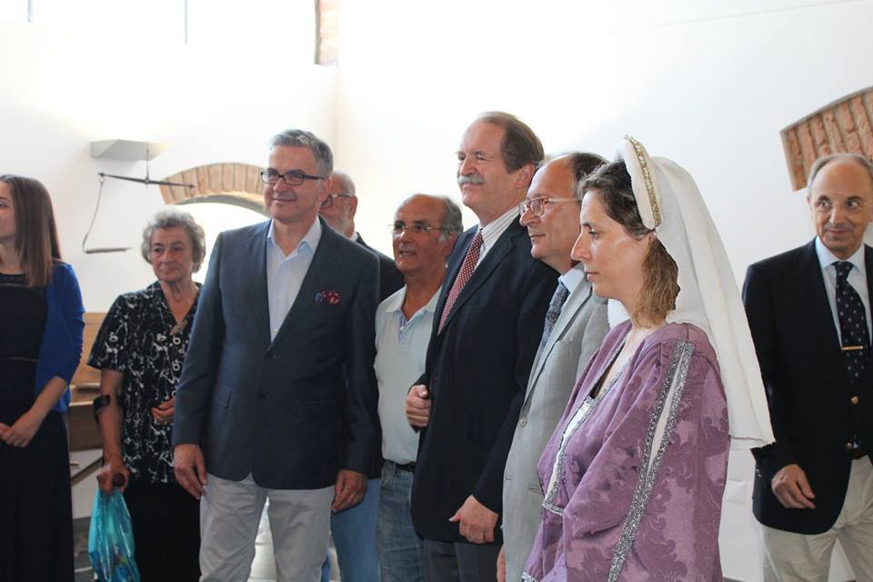 11265114_1004365636240298_2973084906996012944_n.jp