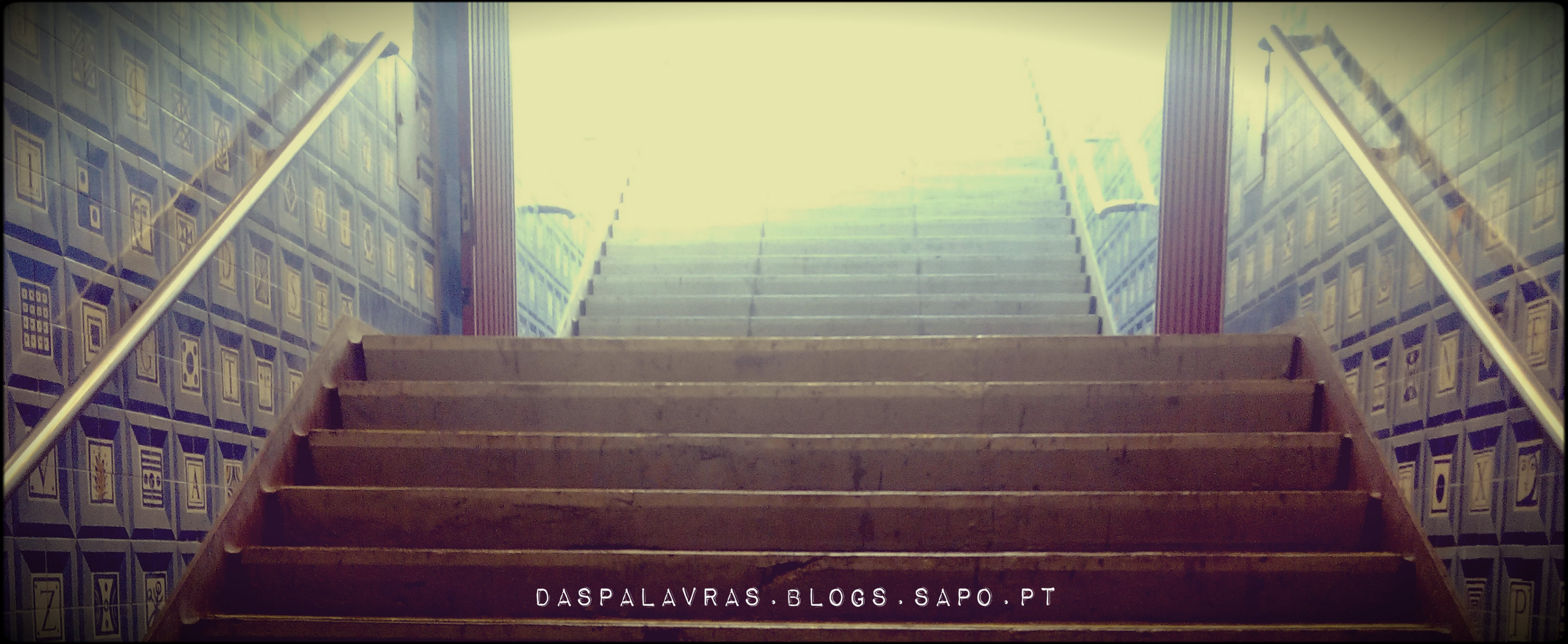 Escadas do Metro - Não há almoços grátis | Maria das Palavras