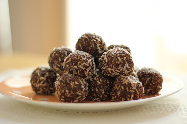 doce sem pecado + brigadeiros fit + doce sem açúcar + doce sem lactose + doce sem glúten + nutrição + dicas saudáveis + lillian barros + recuperação pós-parto + pós parto saudável 