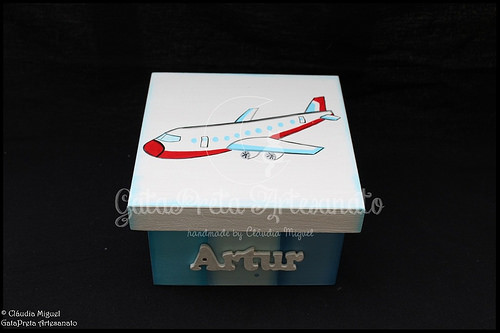 Caixa de medicamentos, régua crescimento e caixa recordações de bebé 