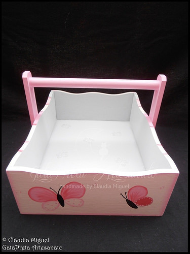 Fraldário, cesta, moldura, placa de porta e caixa cúbica 