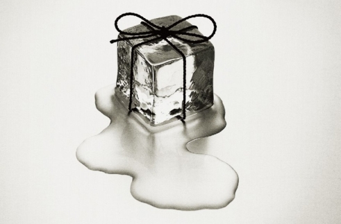 Chema Madoz (prenda de cubo de gelo)