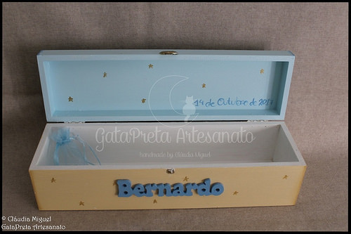 Caixa para vela e toalha de batismo 