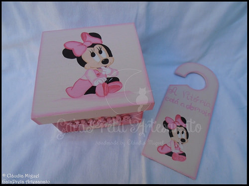 Caixa de recordações de bebé e placa porta 